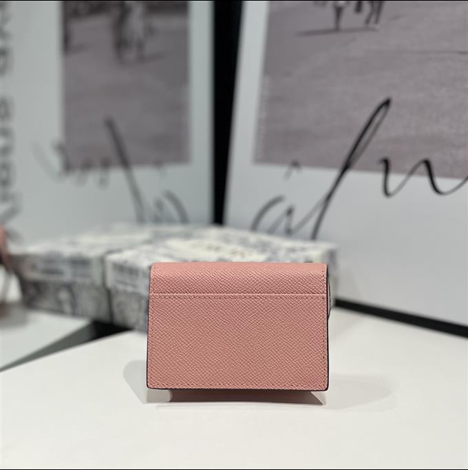 2025228Y 180P182140866